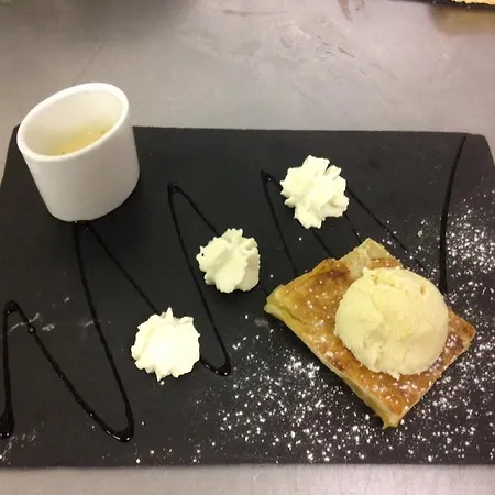 Szálloda De La Poste Oust