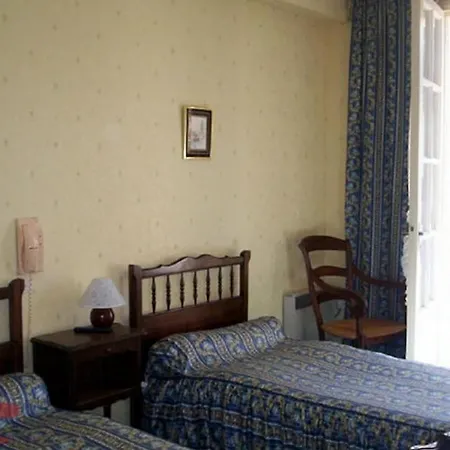 De La Poste Szálloda Oust