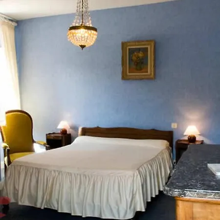 Szálloda De La Poste 2*