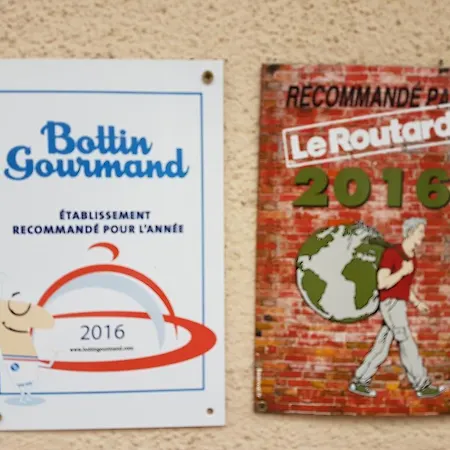 Szálloda De La Poste 2*