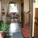 酒店 德拉普斯特旅馆 Oust