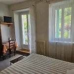 酒店 德拉普斯特旅馆 Oust