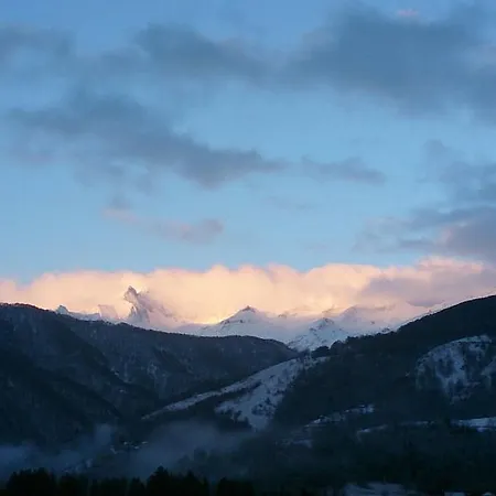 De La Poste ホテル 2*