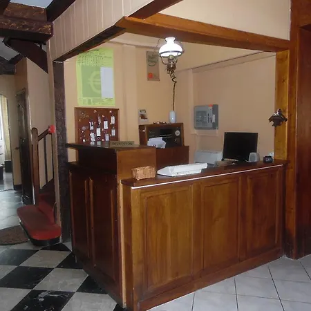 De La Poste ホテル 2*