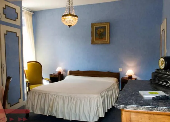 Hotel De La Poste 2*