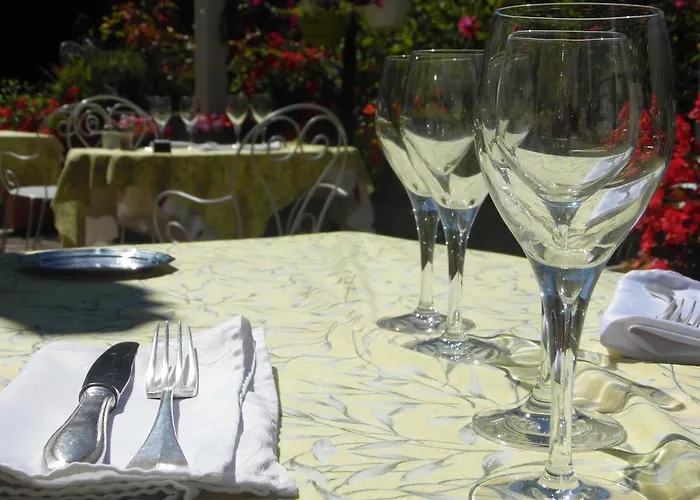 Hotel De La Poste Oust